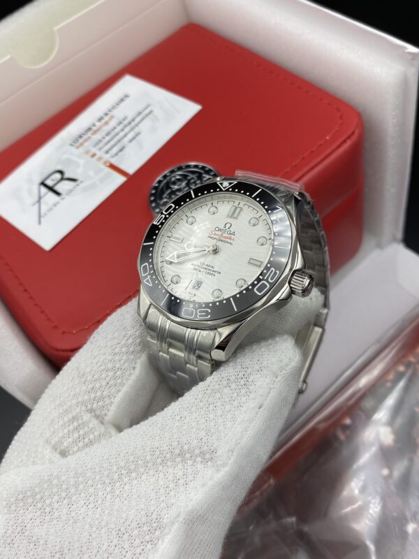 Omega Sea Master White Dial 42 mm