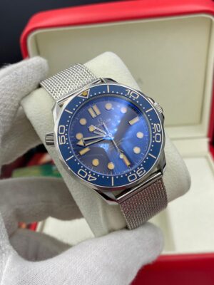 Omega Sea Master 007 Bleu Dial 42 mm
