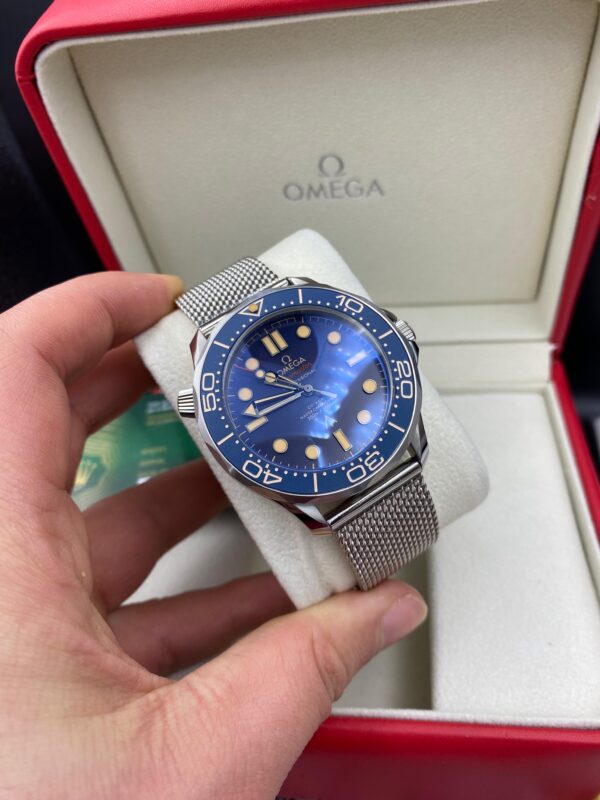 Omega Sea Master 007 Bleu Dial 42 mm
