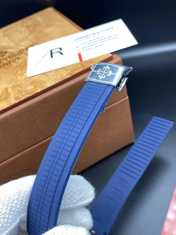 Patek Philippe Aquanaut Bleu Dial 42 mm