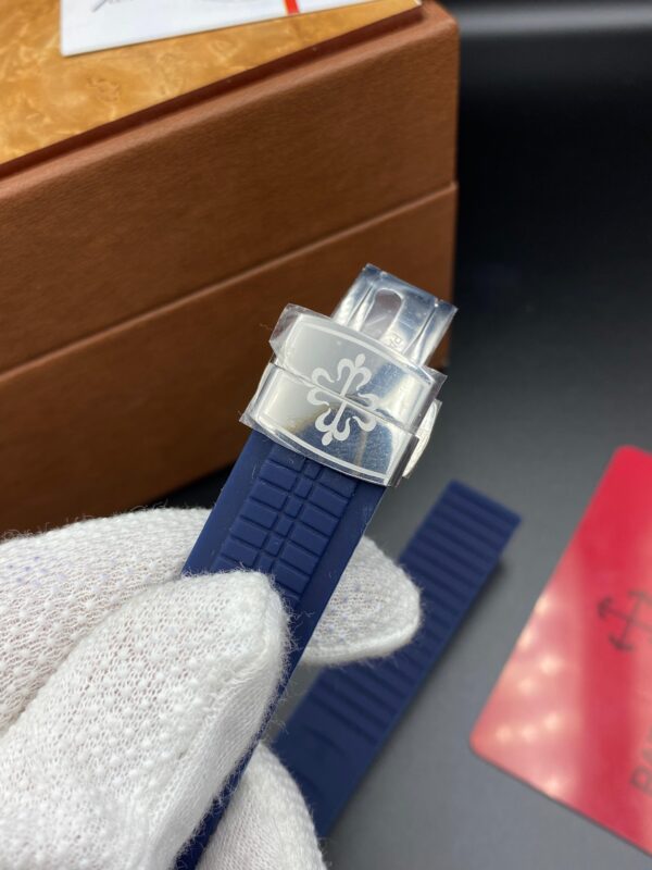 Patek Philippe Aquanaut Bleu Dial 42 mm