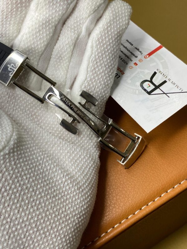 Patek Philippe Aquanaut Black Dial 42 mm