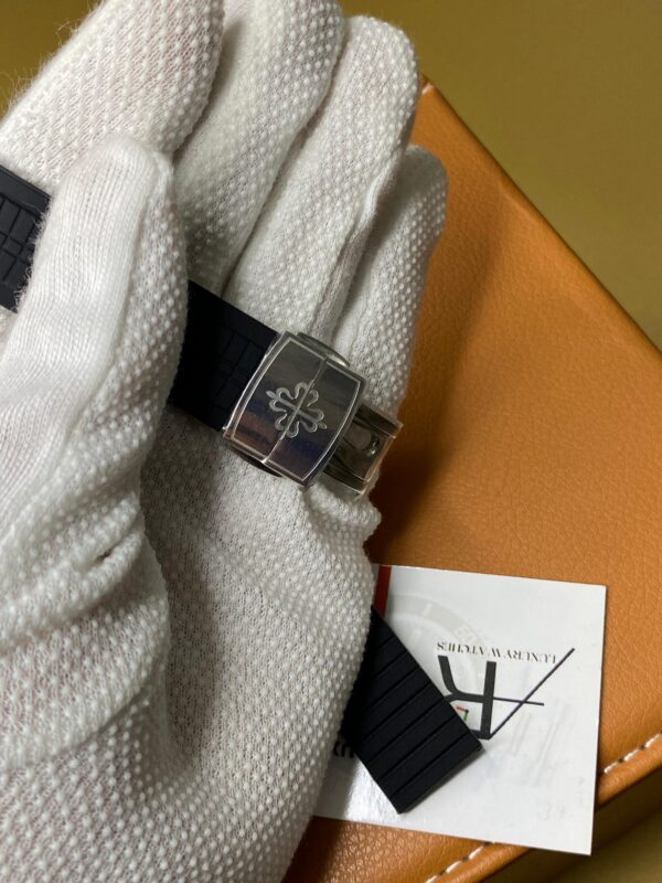 Patek Philippe Aquanaut Black Dial 42 mm