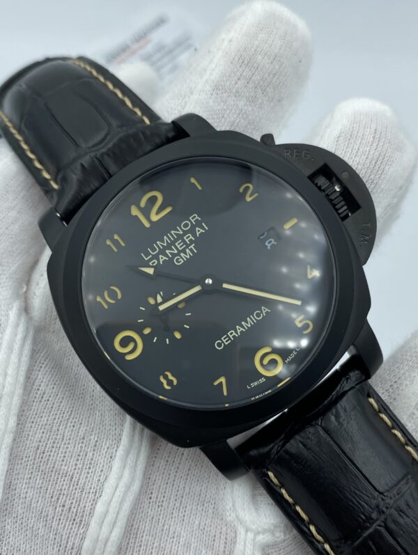 Panerai Luminor Full Black 47mm