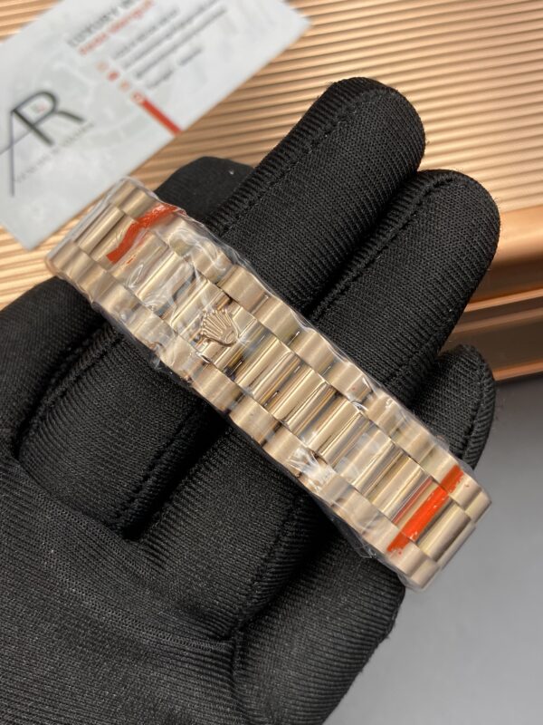 Rolex Day Date Rose Gold 41 mm Romain