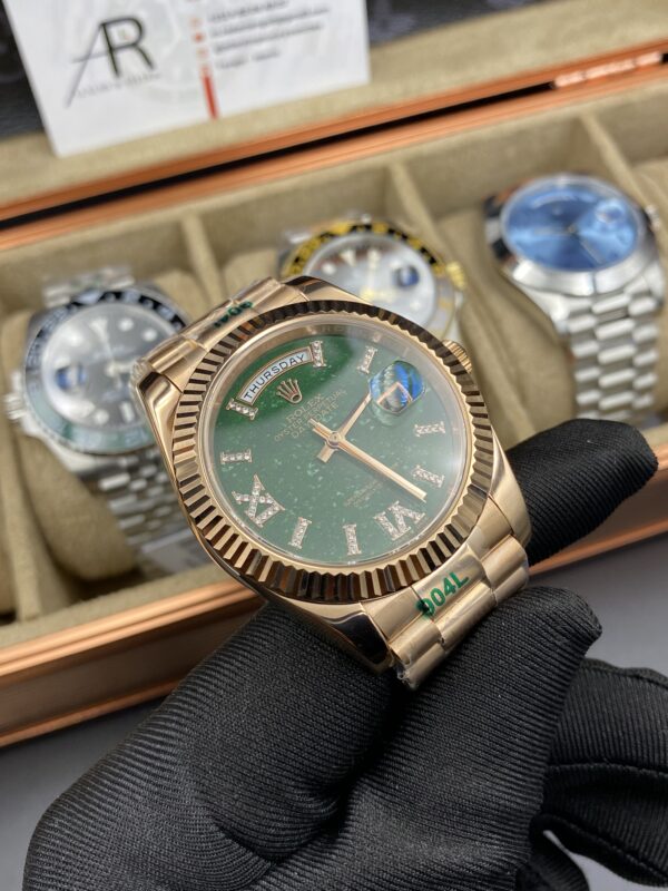 Rolex Day Date Rose Gold Green Dial Chiffres Romaine Diamonds 41 mm