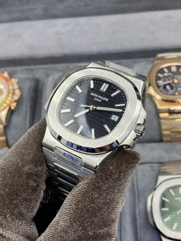 Patek Philippe Nautilus Black Dial 41 mm