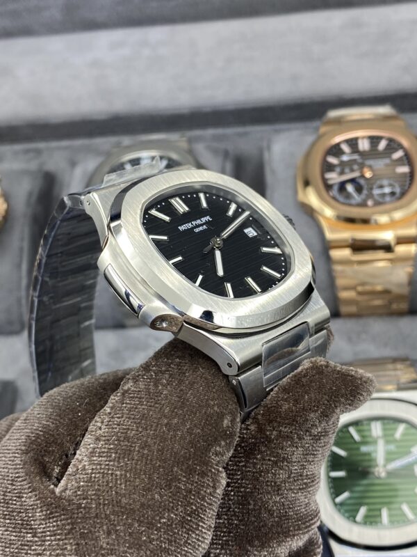 Patek Philippe Nautilus Black Dial 41 mm