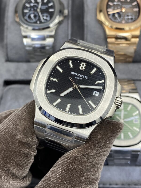Patek Philippe Nautilus Black Dial 41 mm