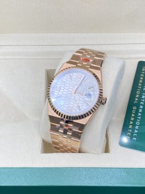 Rolex Date Oyster Perpetual Land-Dweller Rose Gold White Dial 41 mm